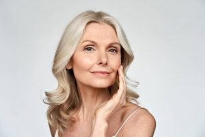 Ménopause : impacts sur le bien-être, la beauté et la santé